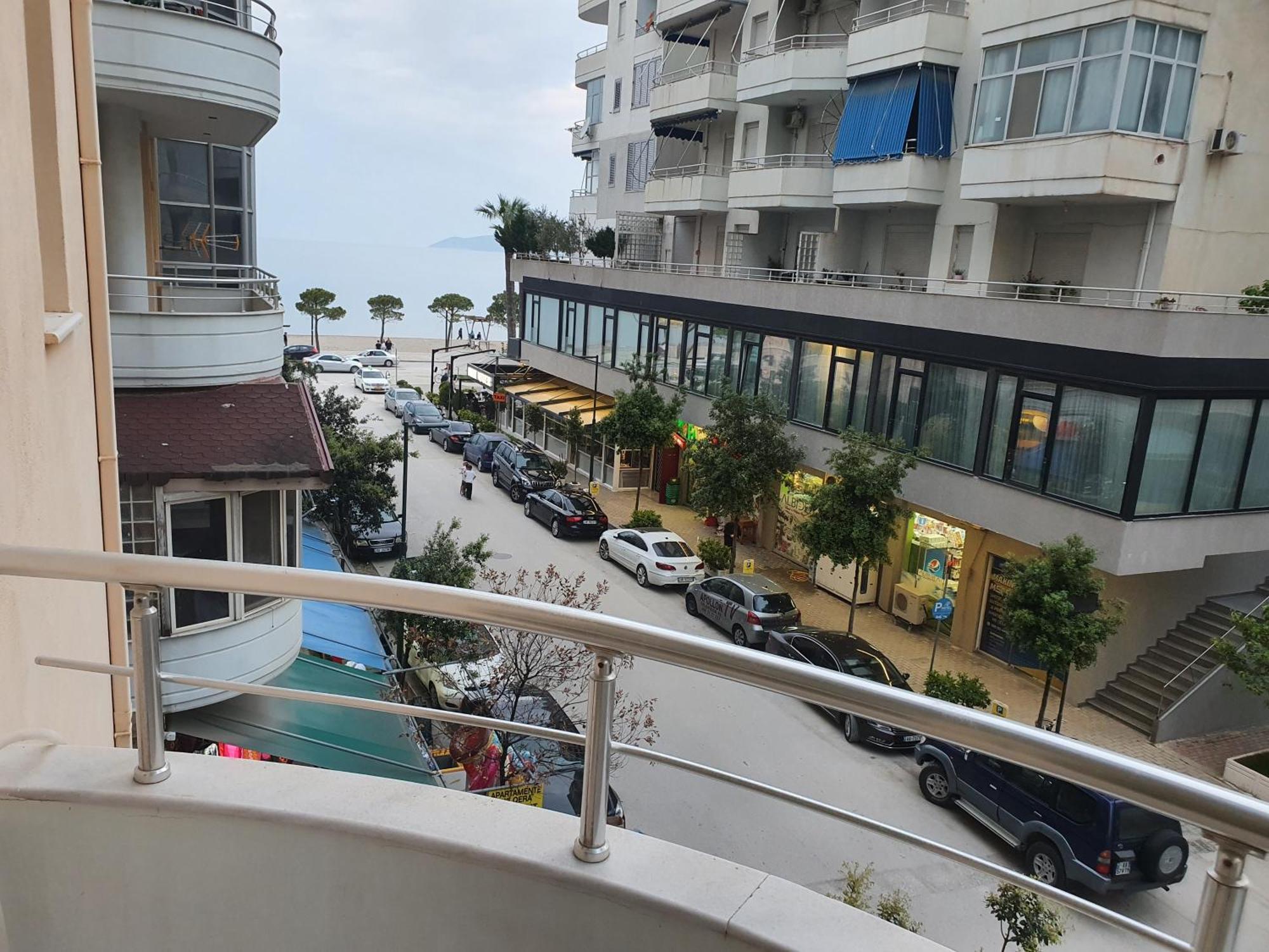 Apartment Me Qera Lungomare Vlore Medem1 Exterior photo